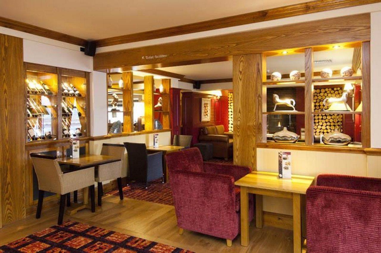 Premier Inn Rugeley Exterior foto