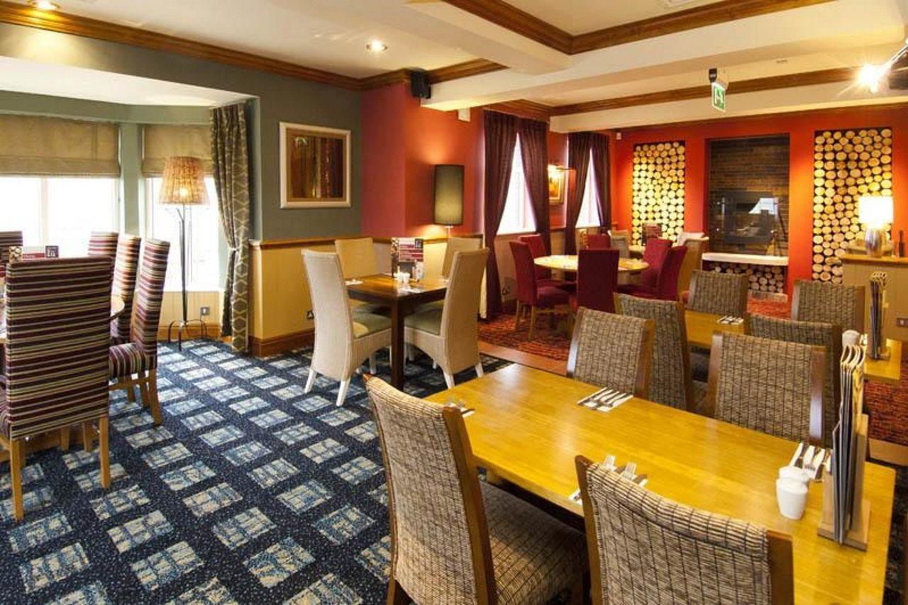 Premier Inn Rugeley Exterior foto